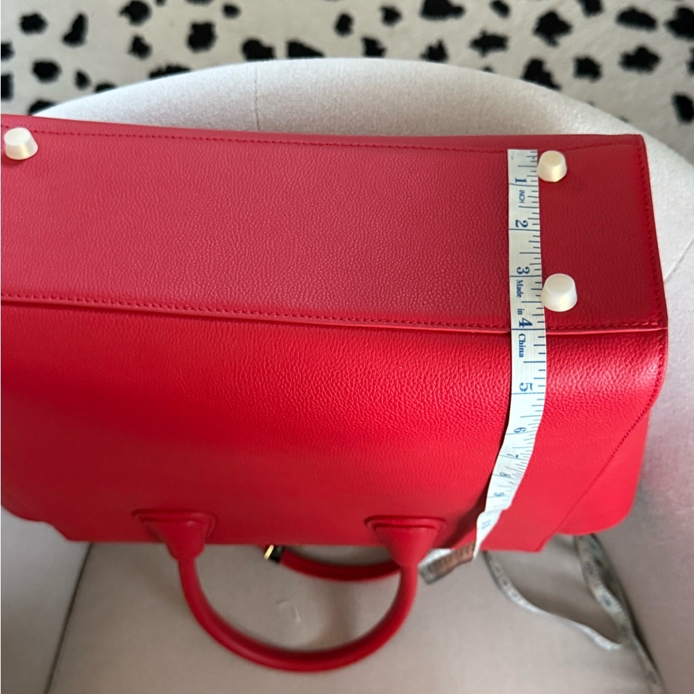 Elegant Red Leather Tote Bag - Picture 8 of 8